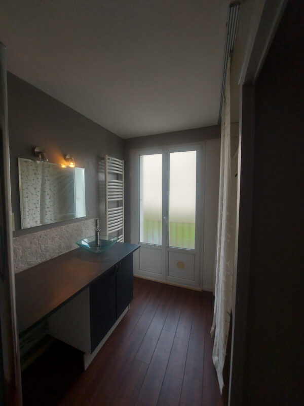 T3 rénové quartier Bel-Air La Rochelle – Image 13