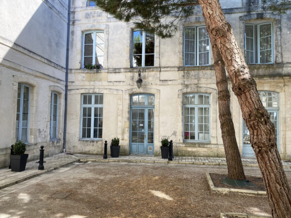 EMPLACEMENT EXCEPTIONNEL ET CONFIDENTIEL !