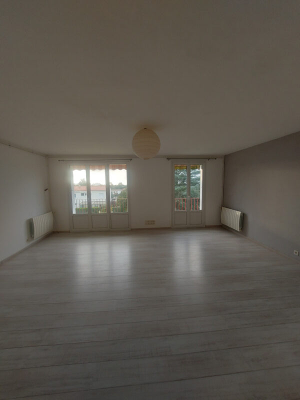 T3 rénové quartier Bel-Air La Rochelle – Image 6