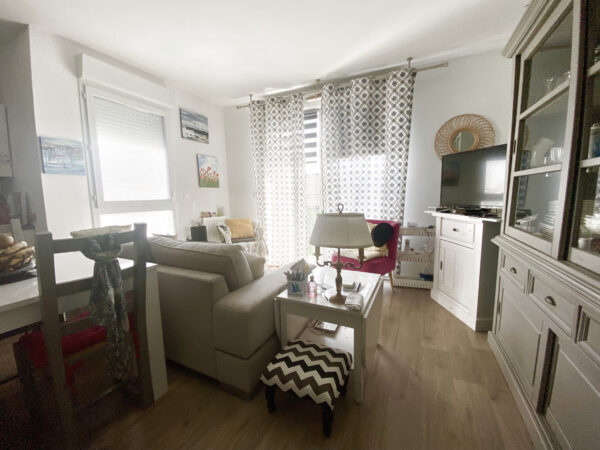 SECTEUR LA PALLICE - APPARTEMENT TYPE 3 AVEC BALCON ET STATIONNEMENT – Image 4