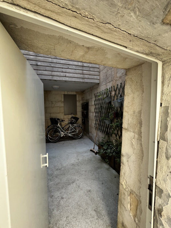 T3 meublé en location à l'année hyper centre de La Rochelle – Image 12