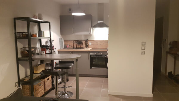 La Rochelle quartier Rompsay : beau T2 avec loggia et place de stationnement – Image 11