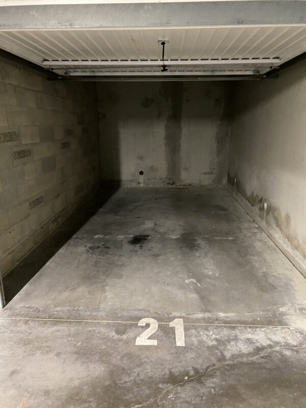 SECTEUR HOPITAL - GARAGE EN SOUS-SOL – Image 2