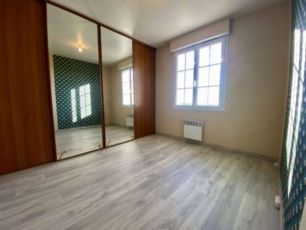 VUE MER PANORAMIQUE POUR CETTE MAISON DE CINQ CHAMBRES – Image 11