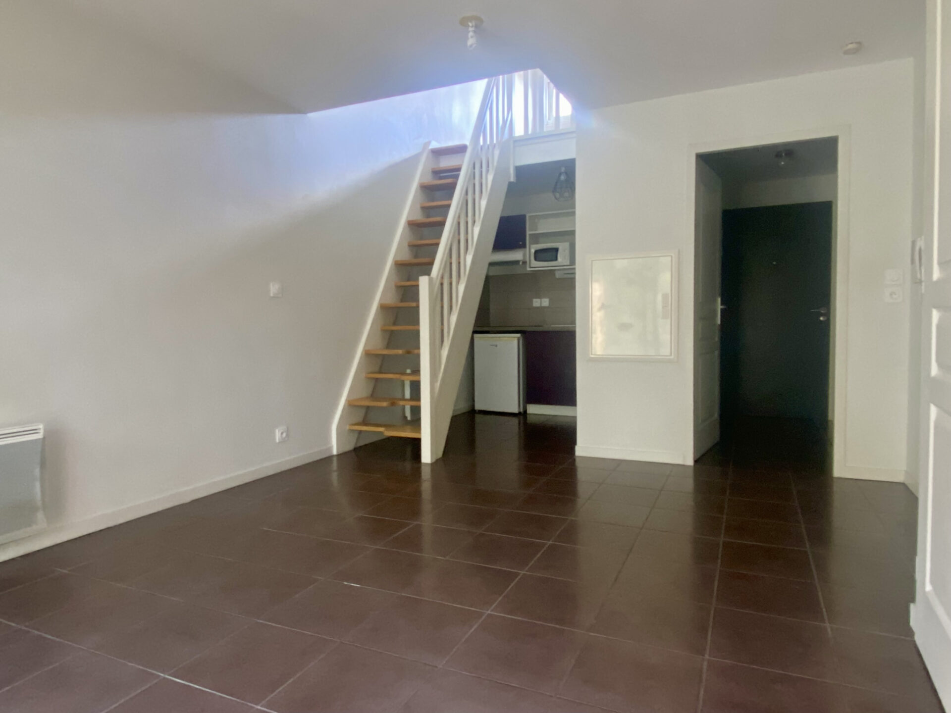 TYPE 3 EN DUPLEX AVEC TERRASSE ET STATIONNEMENTS – Image 14