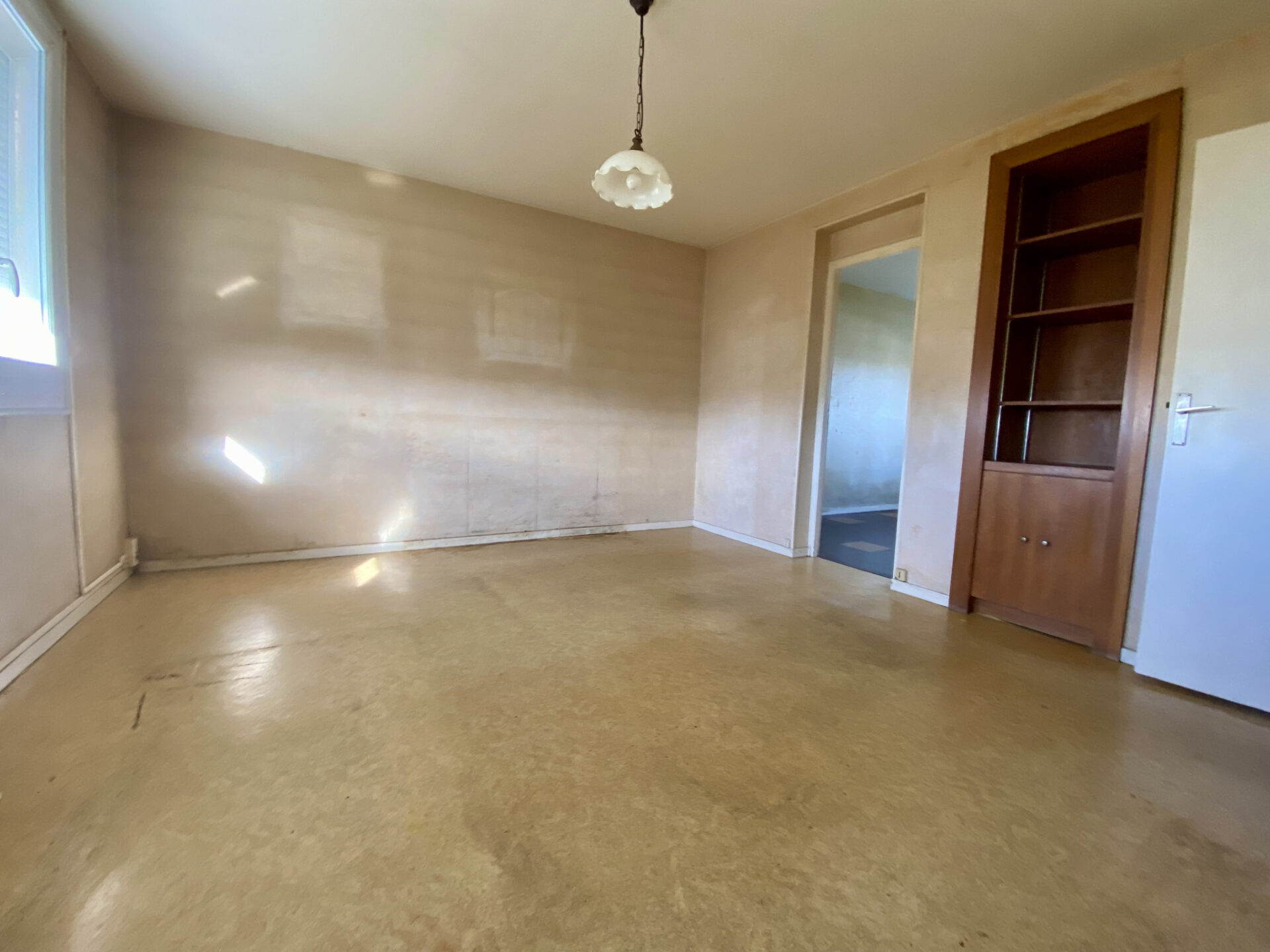 PROCHE COMMERCES ET COMMODITES - A 10 MN A PIEDS DU CENTRE VILLE – Image 3