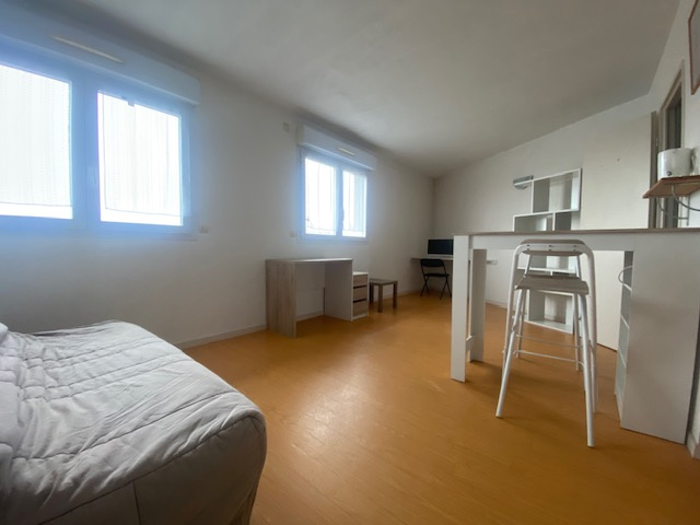 A VENDRE STUDIO LES MINIMES LAC DE LA SOLE – Image 2
