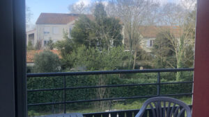 T1 avec balcon et place de parking La Rochelle