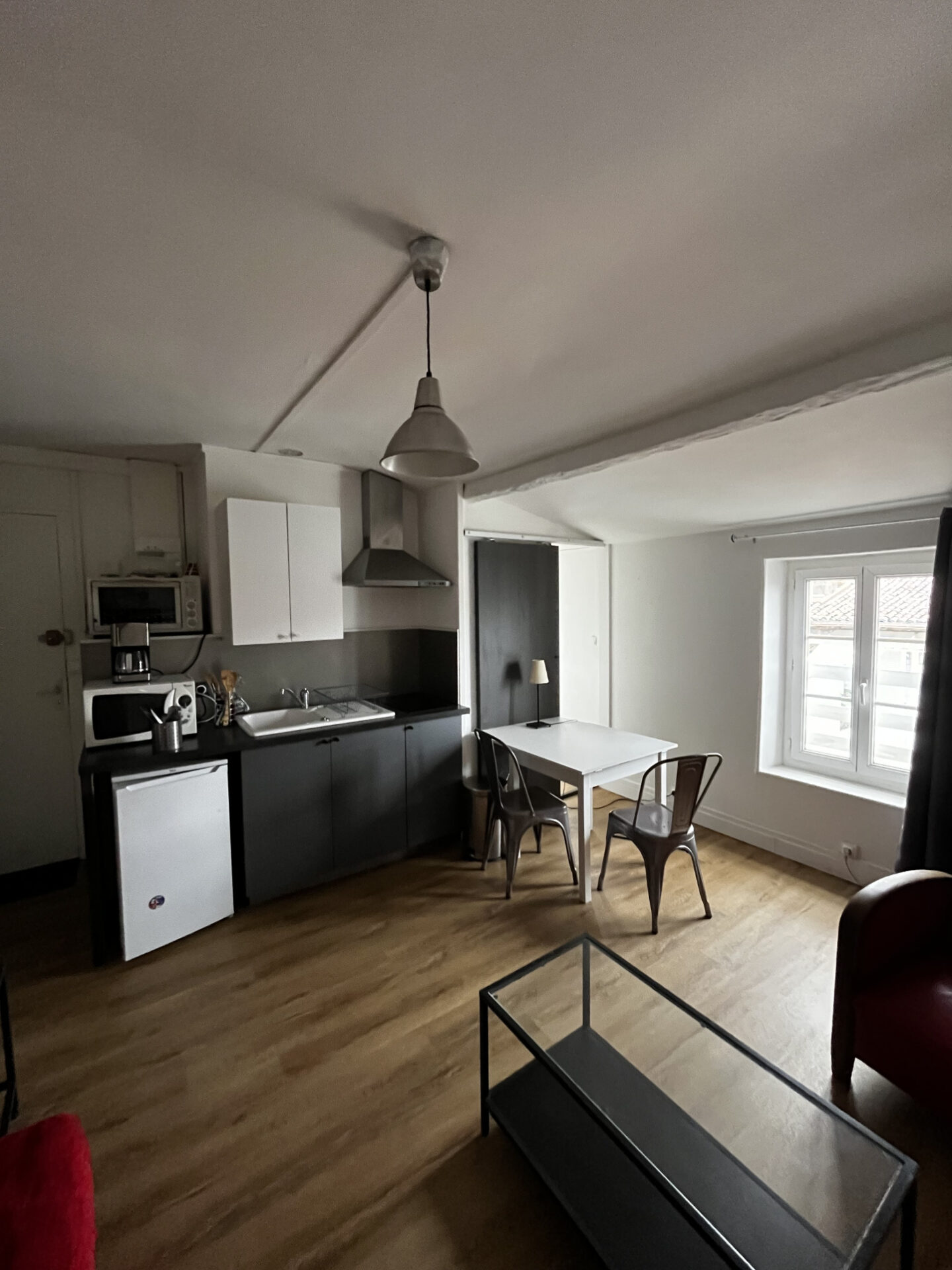 T1 en bail meublé rue des Fonderies La Rochelle – Image 4