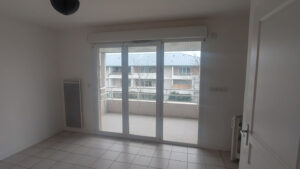 AYTRE T1 bis avec terrasse- Proche La Rochelle- Investissement locatif