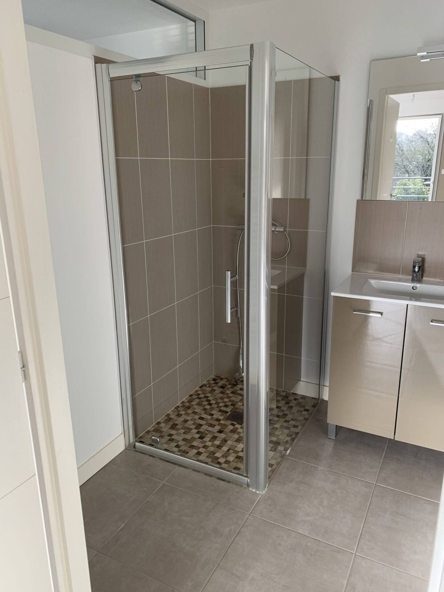 T2 avec terrasse et garage boxé quartier les Minimes – Image 15