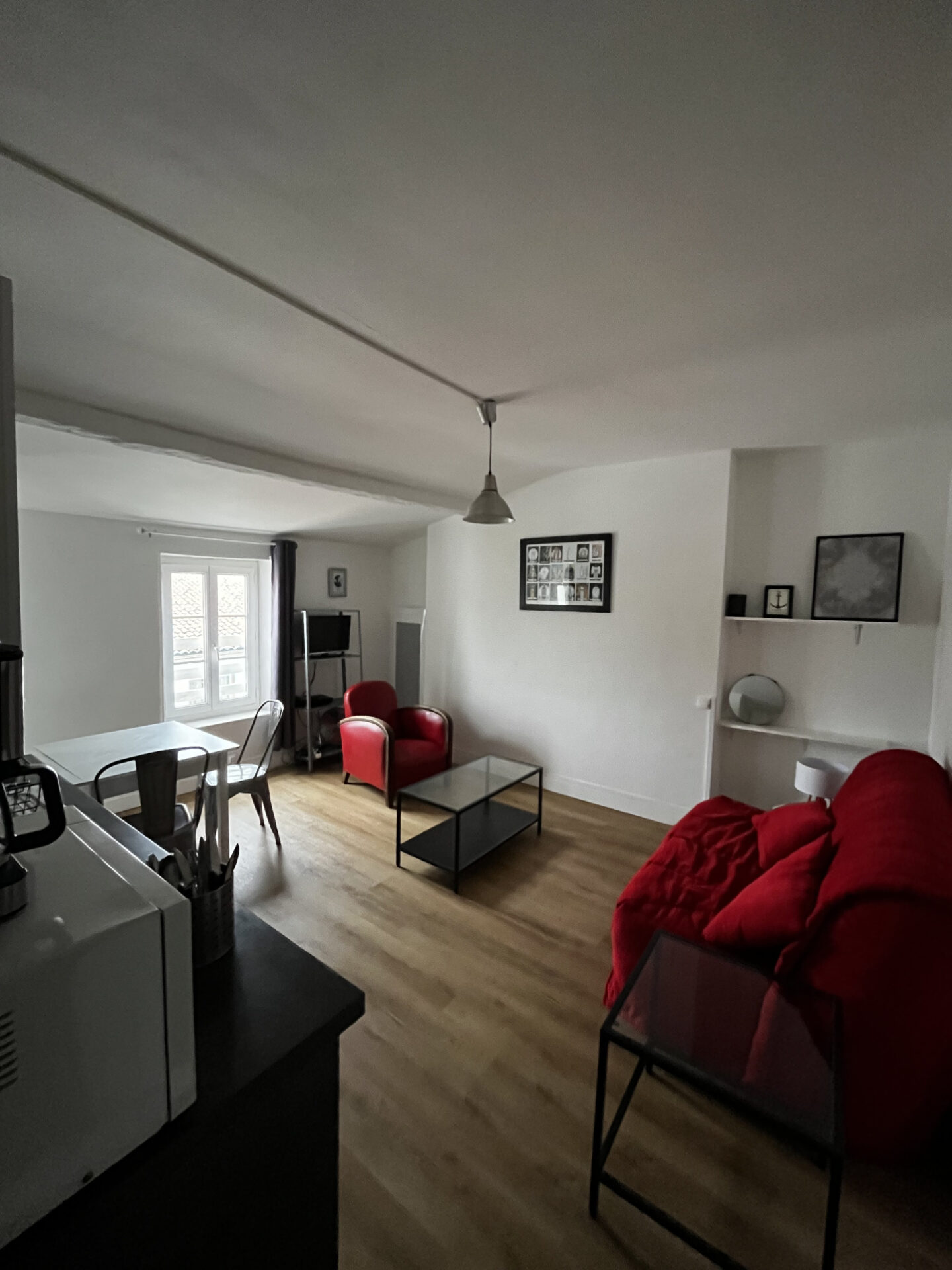 T1 en bail meublé rue des Fonderies La Rochelle – Image 2