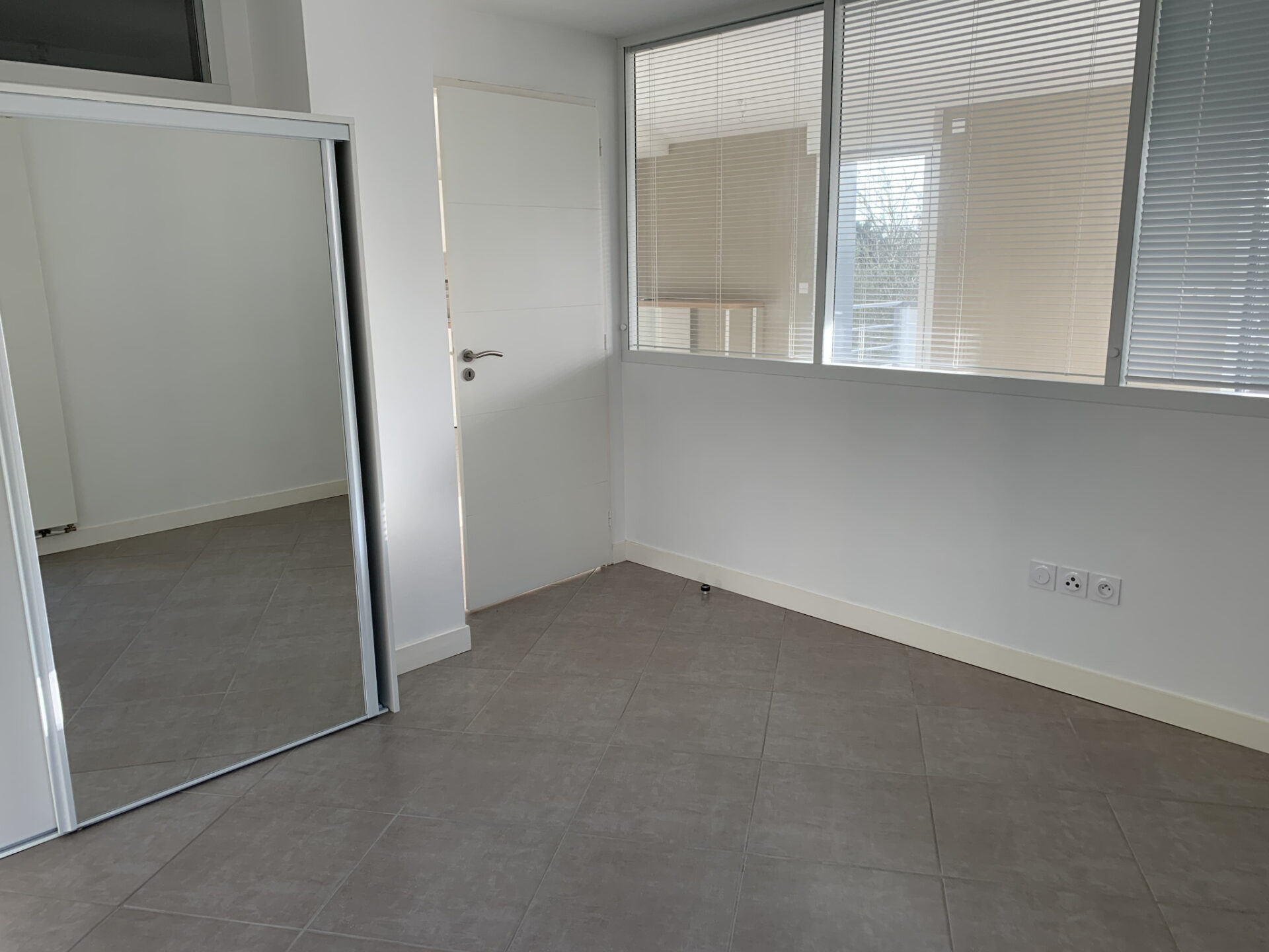 T2 avec terrasse et garage boxé quartier les Minimes – Image 6