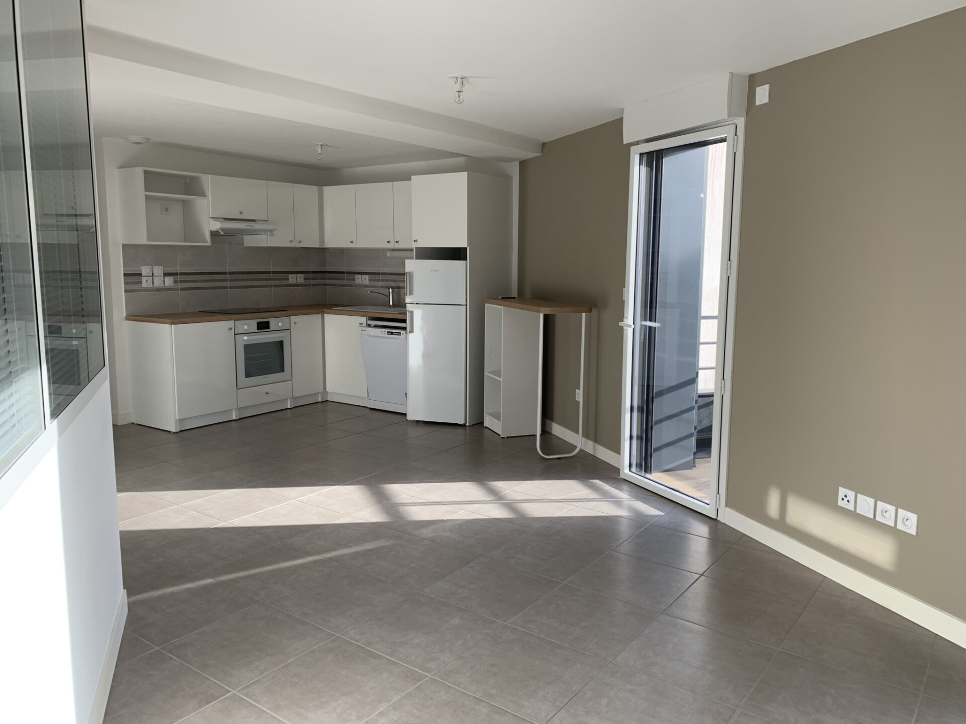 T2 avec terrasse et garage boxé quartier les Minimes – Image 11