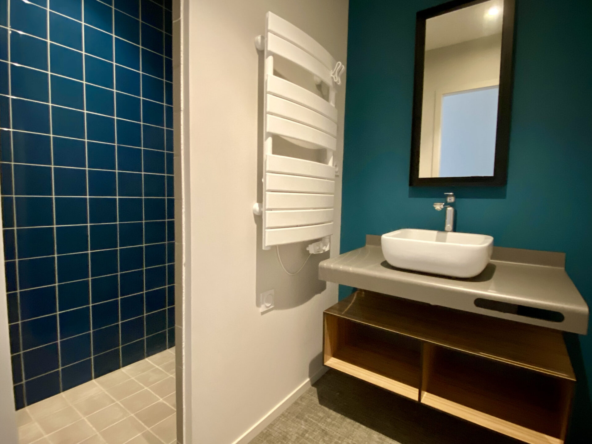 CENTRE VILLE - PROCHE MARCHE ET HOTEL DE VILLE – Image 10