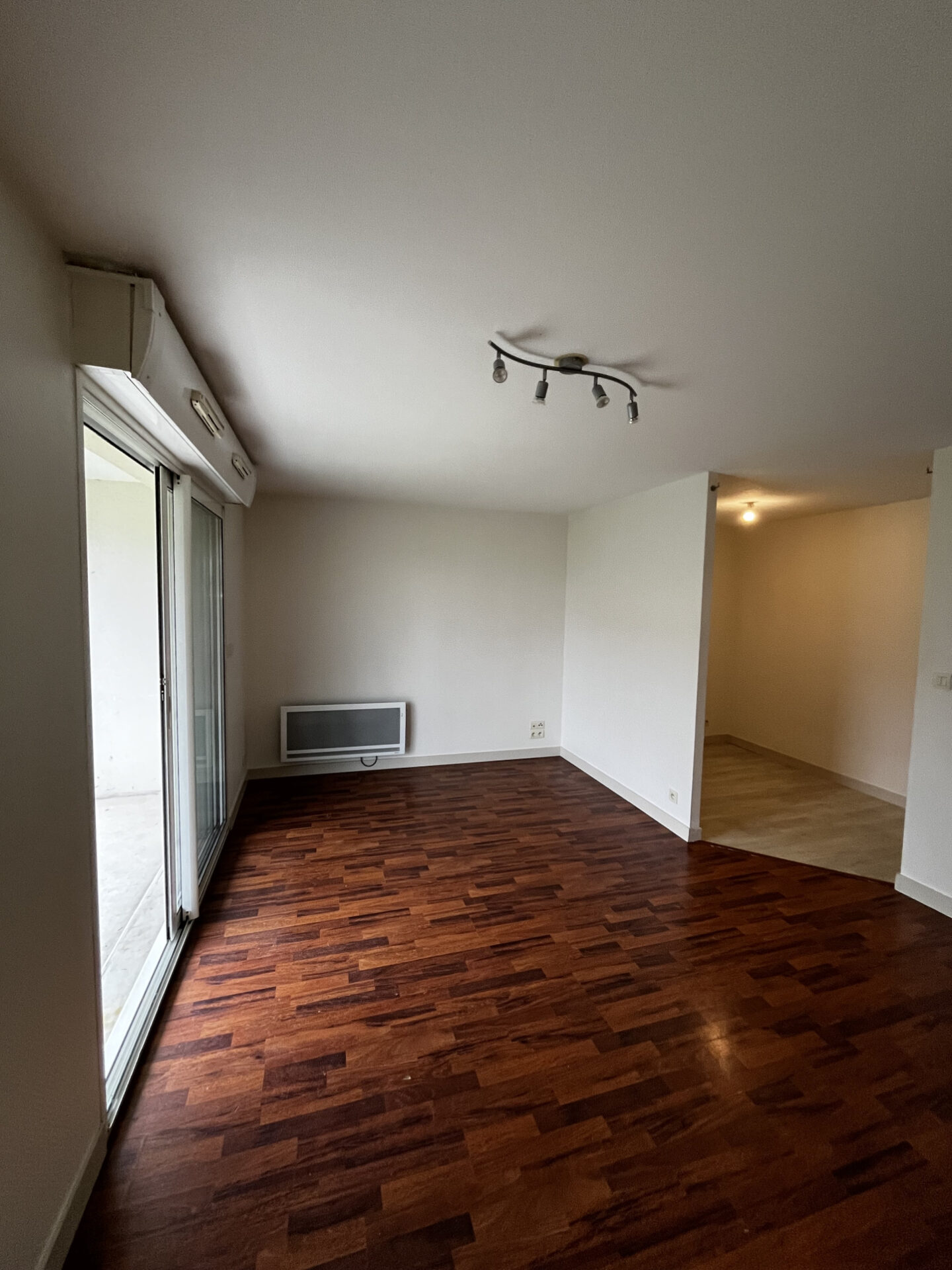 T1 bis avec terrasse et place de stationnement Aytré quartier Cottes Maille – Image 4