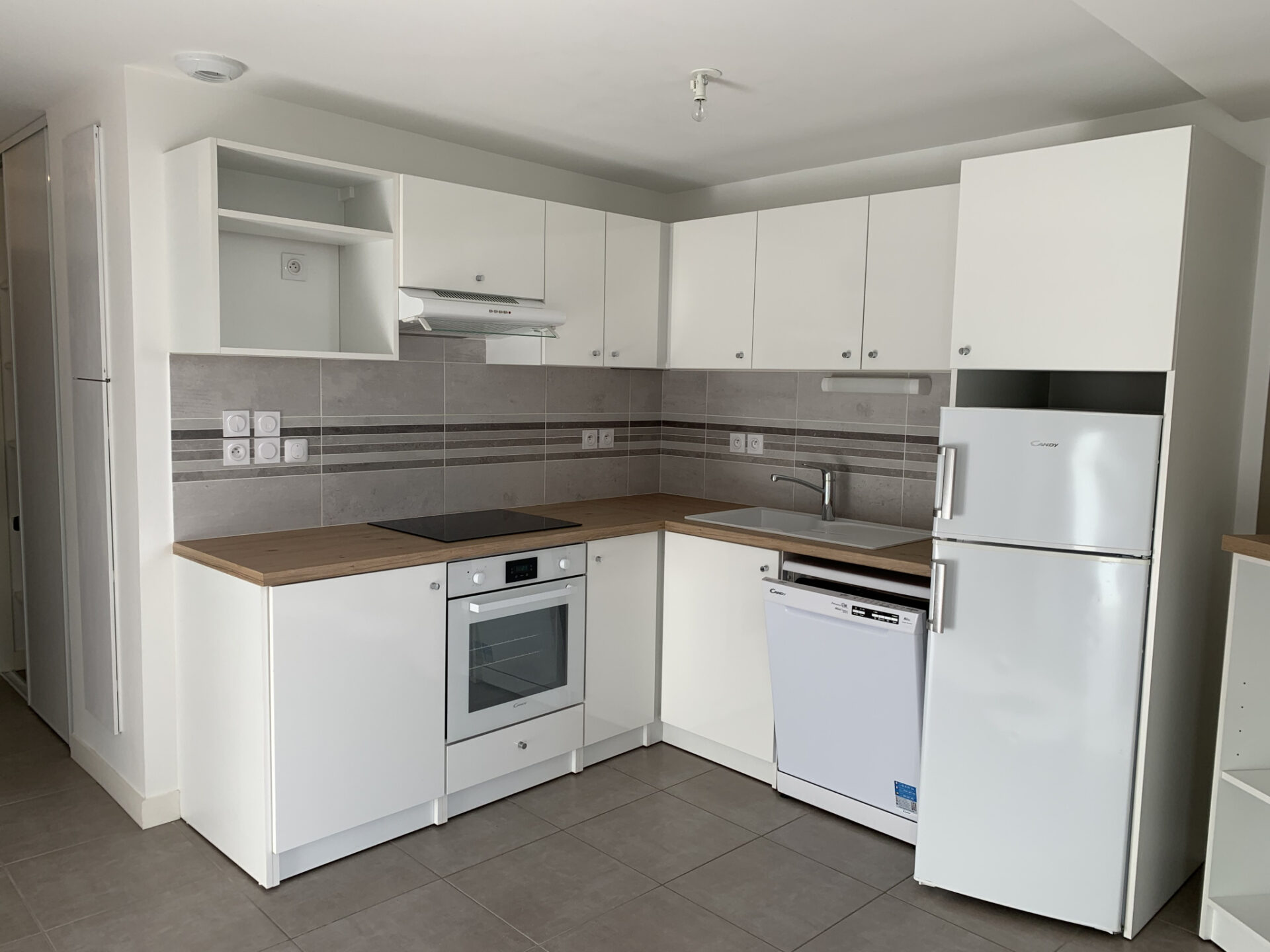 T2 avec terrasse et garage boxé quartier les Minimes – Image 8